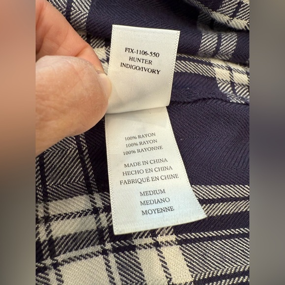 Rails - Women's Hunter Button Down Shirt Navy/Ivory Plaid  - Medium - Picture 11 of 11